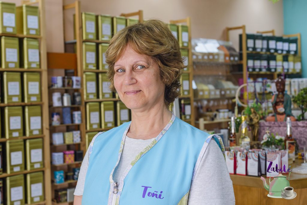 Toñi de Zabité - Té y Café a granel de cultivos ECO